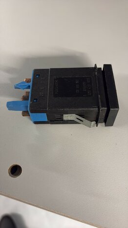 Schakelaar achterruitverwarming T4